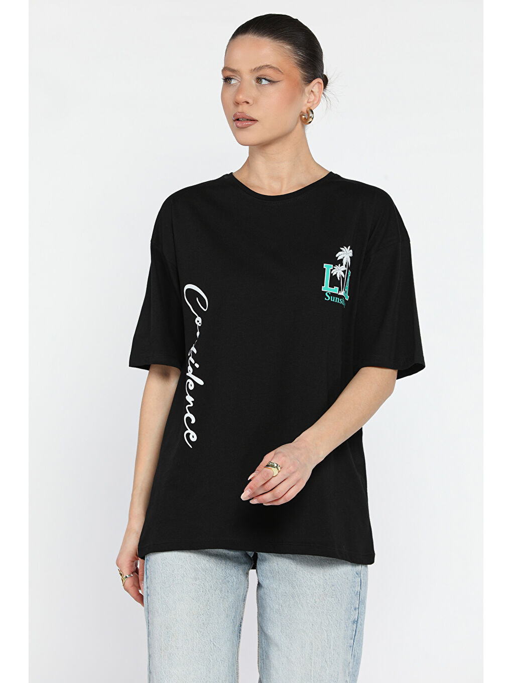 Siyah Baskılı Bisiklet Yaka Kadın Tişört