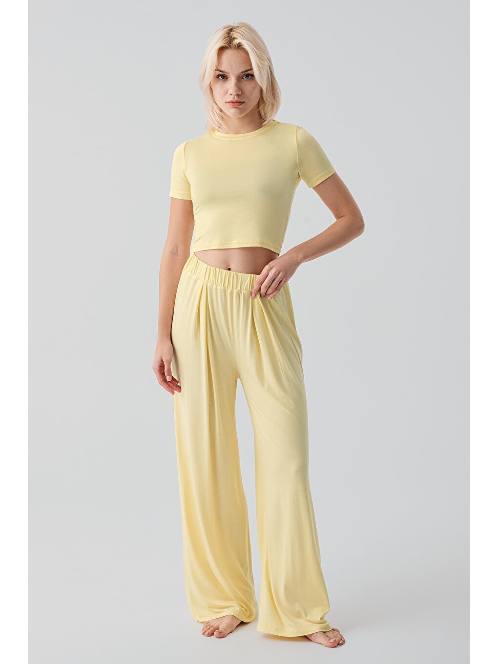 Sarı Kısa Kollu Crop Bol Paça Esnek Elastanlı Viskoz Soft Pijama Takım 17216