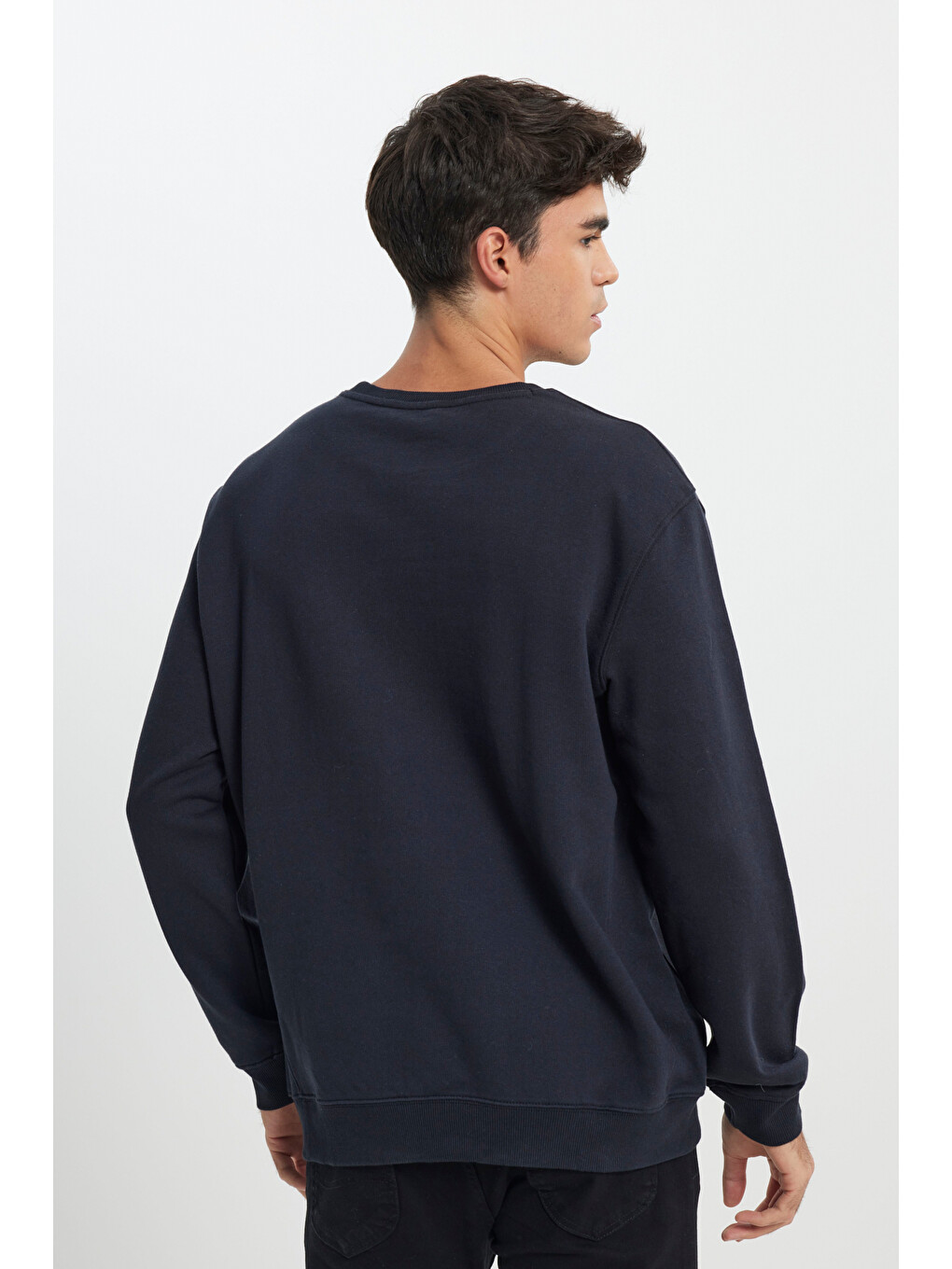 Regular Fit %100 Pamuk Bisiklet Yaka Siyah Şardonlu Sweatshirt-3