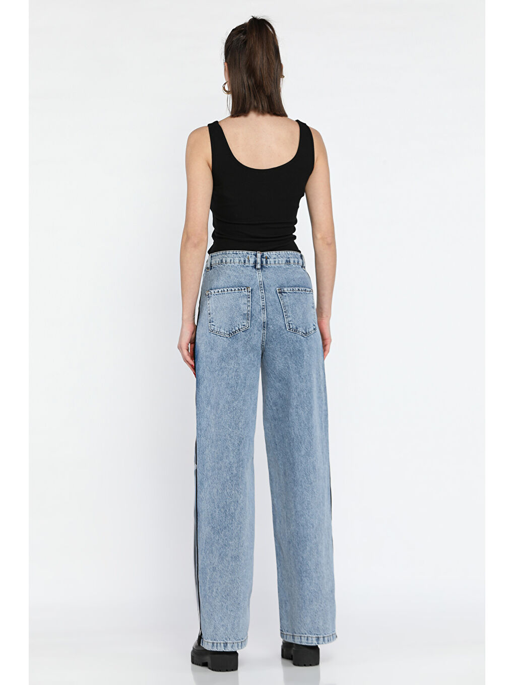 Siyah Yan Çıtçıt Detaylı Şeritli Kadın Jean Pantolon-2