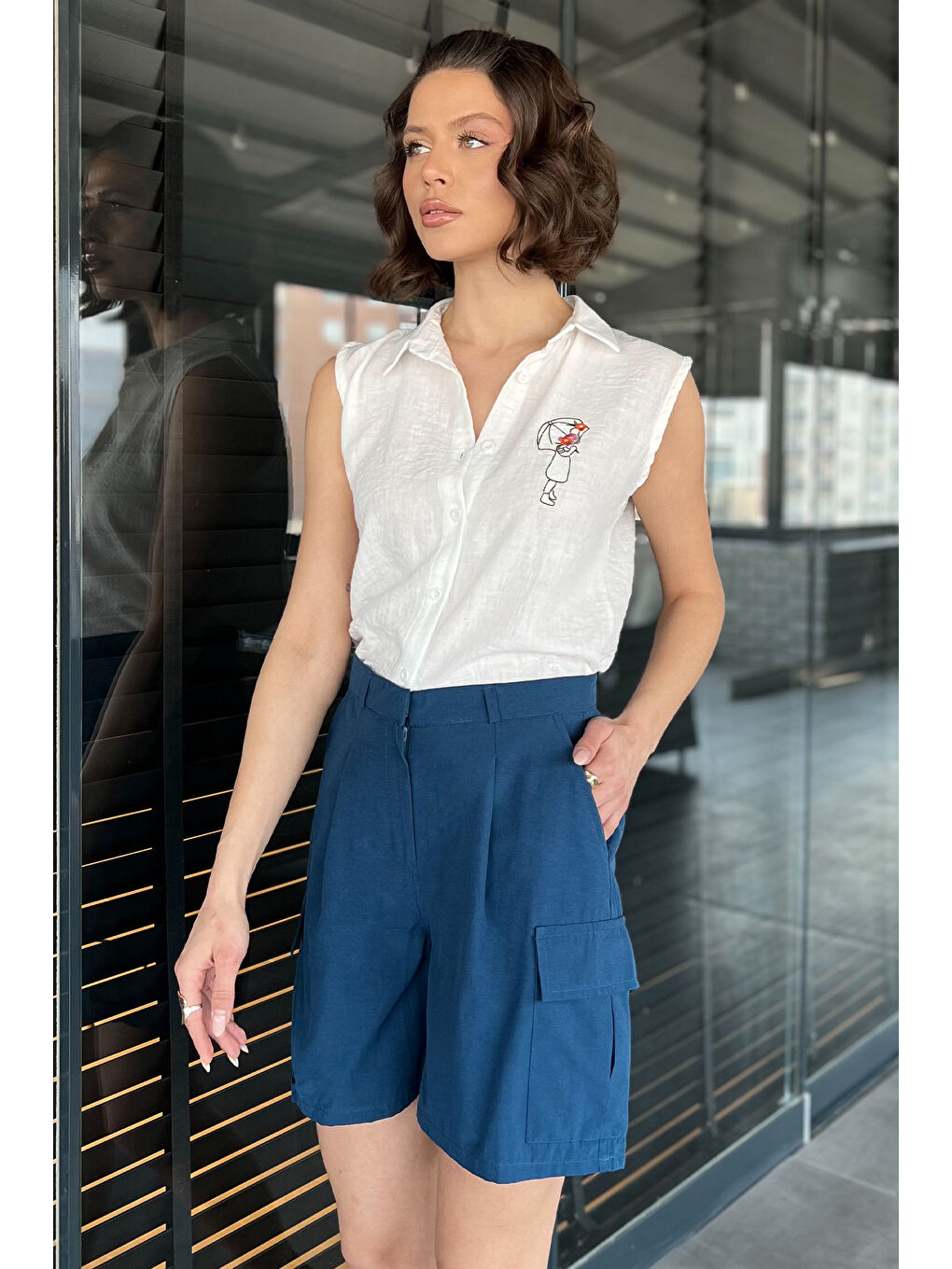 İndigo Kadın Yüksek Bel Kargo Cepli Şort-1