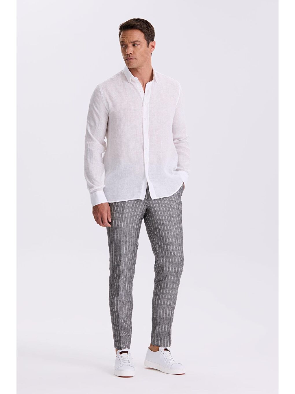 Beyaz %100 Keten Düğmeli Yaka Comfort Fit Gömlek-1