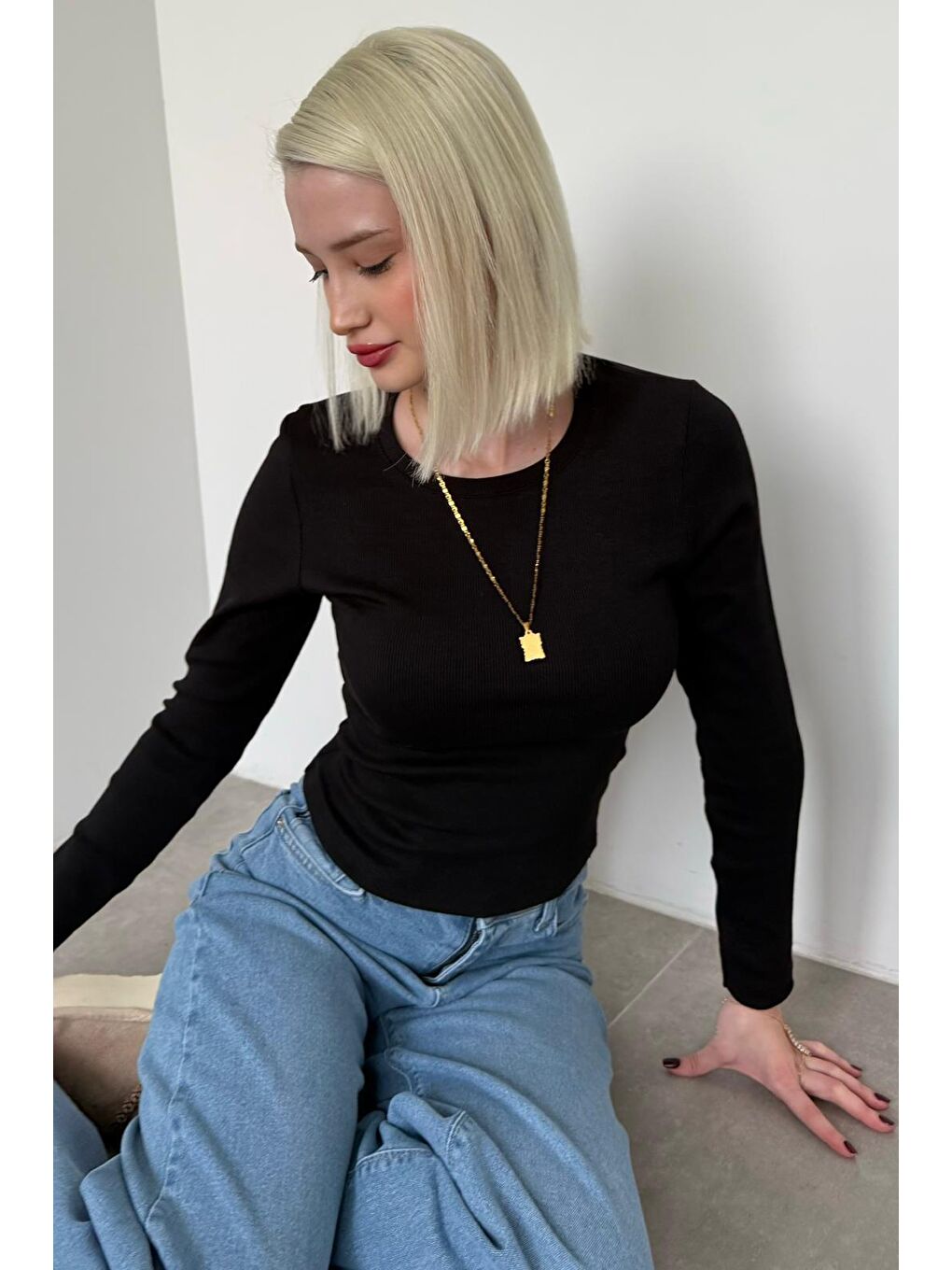 Siyah Bisiklet Yaka Slim Fit Kadın Body Mg2564-7