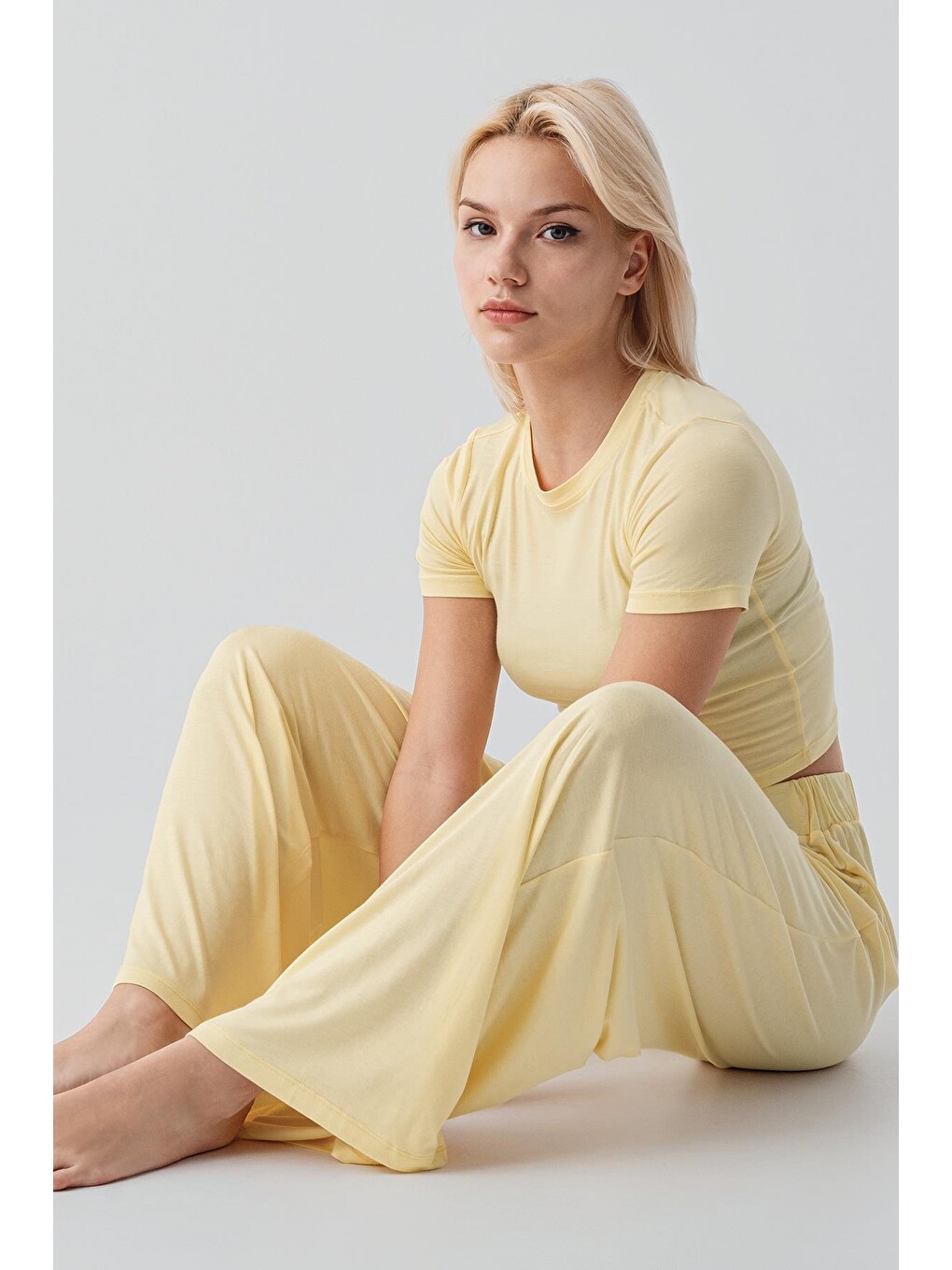 Sarı Kısa Kollu Crop Bol Paça Esnek Elastanlı Viskoz Soft Pijama Takım 17216-4