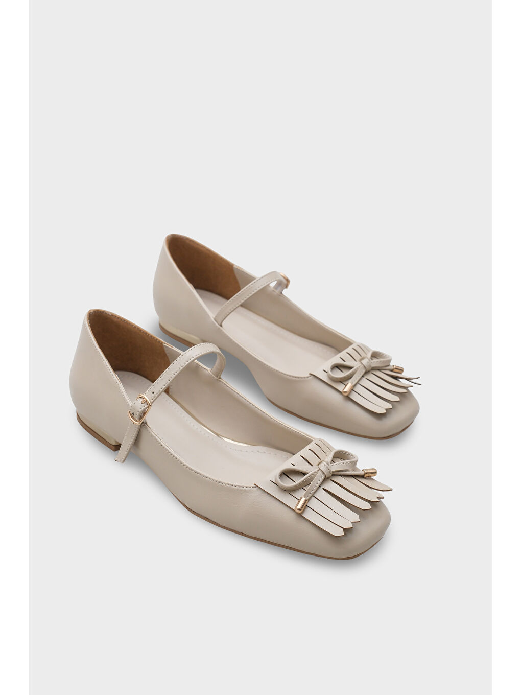 Ekru Kelsy Küt Burunlu Püsküllü Kısa Topuklu Kadın Babet-1