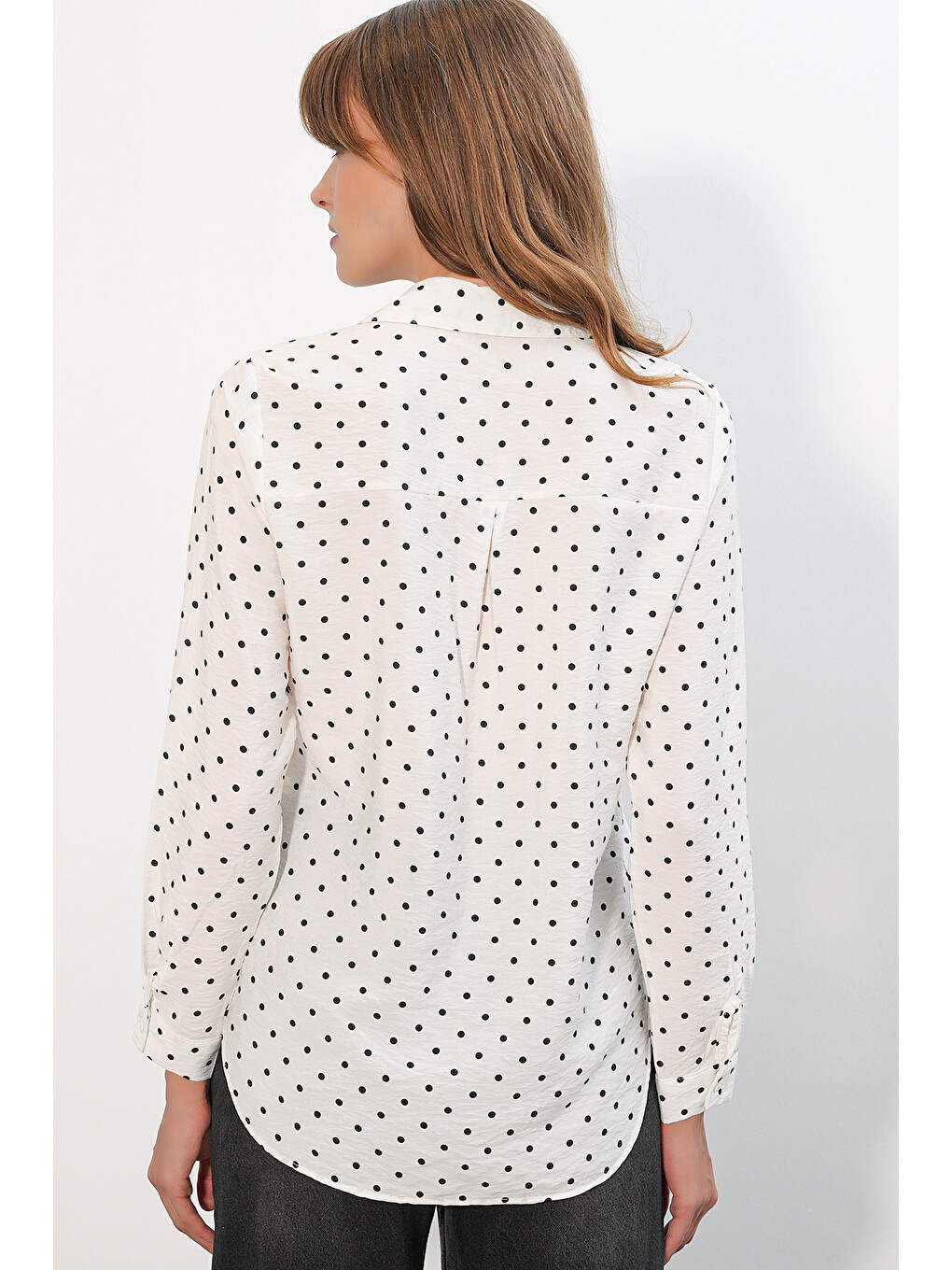 Kadın Tek Cepli Puantiyeli Oversize Gömlek 20399 - Beyaz-6