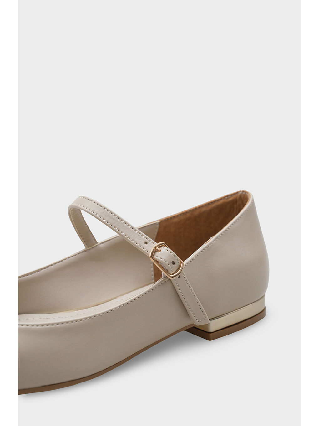 Ekru Kelsy Küt Burunlu Püsküllü Kısa Topuklu Kadın Babet-3