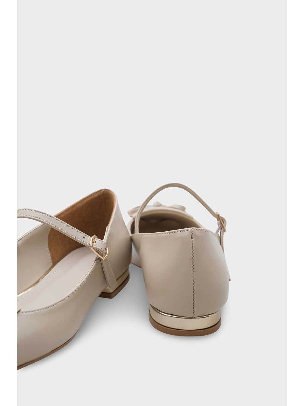 Ekru Kelsy Küt Burunlu Püsküllü Kısa Topuklu Kadın Babet-4