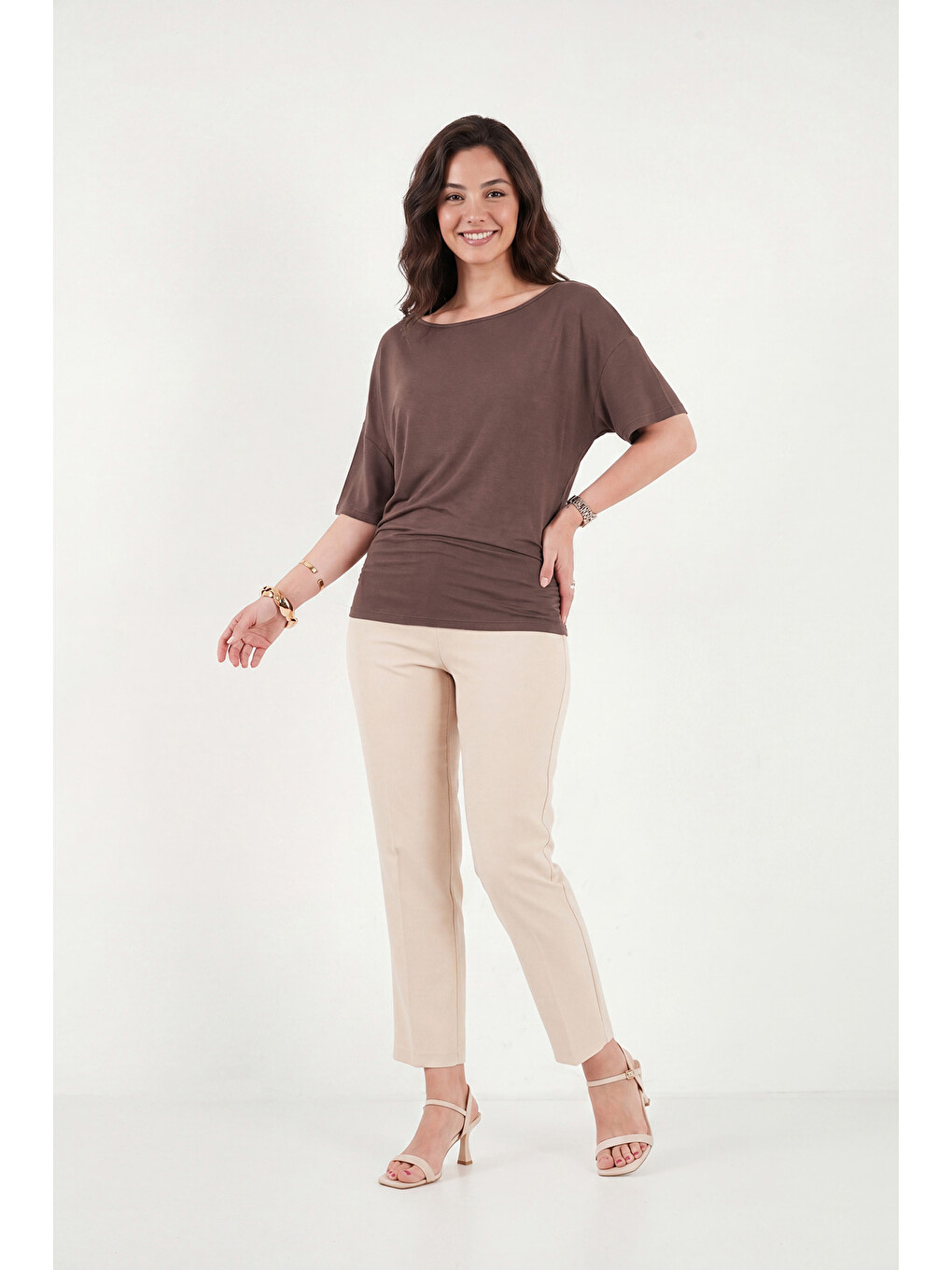 Kahverengi Standart Fit Drape Detaylı Yarasa Kol T Shirt 5866962-2