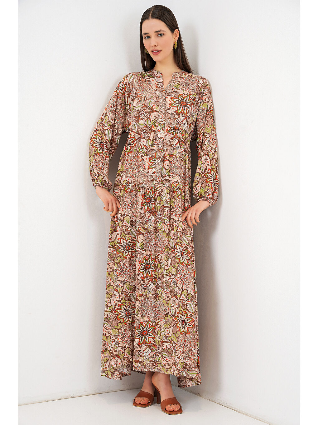 Bej Kadın Desenli Uzun Tesettür Elbise 2585 - Sütlü Kahve-2