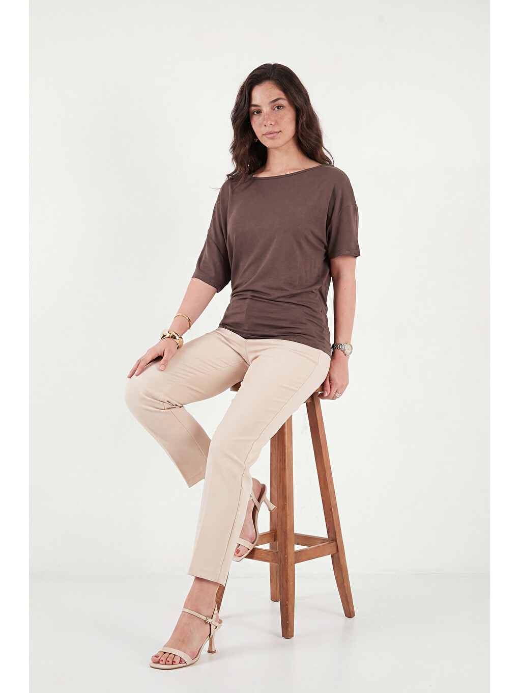 Kahverengi Standart Fit Drape Detaylı Yarasa Kol T Shirt 5866962-3