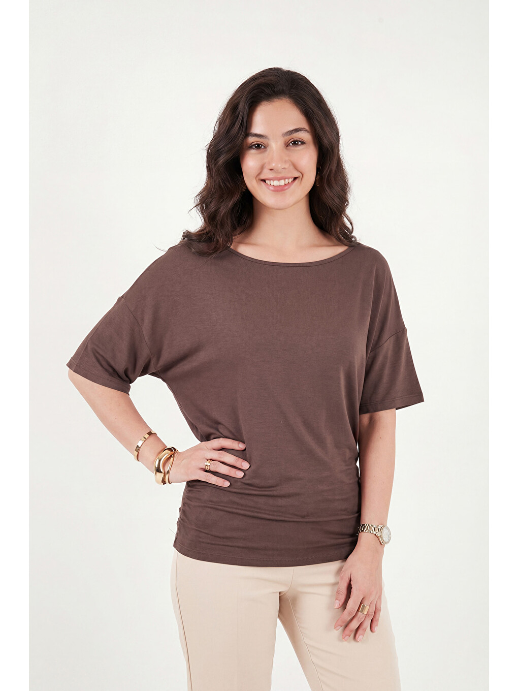 Kahverengi Standart Fit Drape Detaylı Yarasa Kol T Shirt 5866962-4