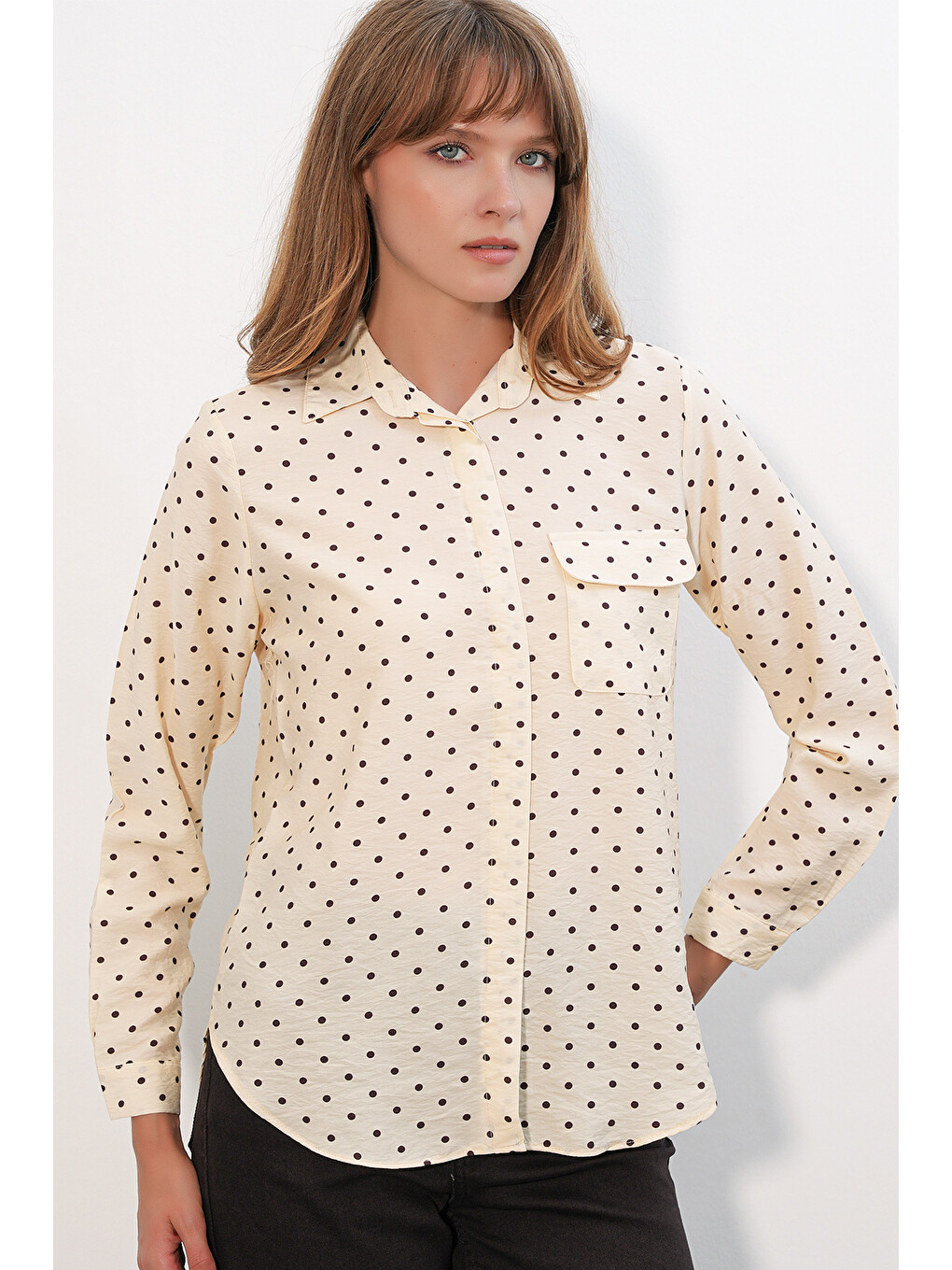 Ekru Kadın Tek Cepli Puantiyeli Oversize Gömlek 20399 - Krem-2