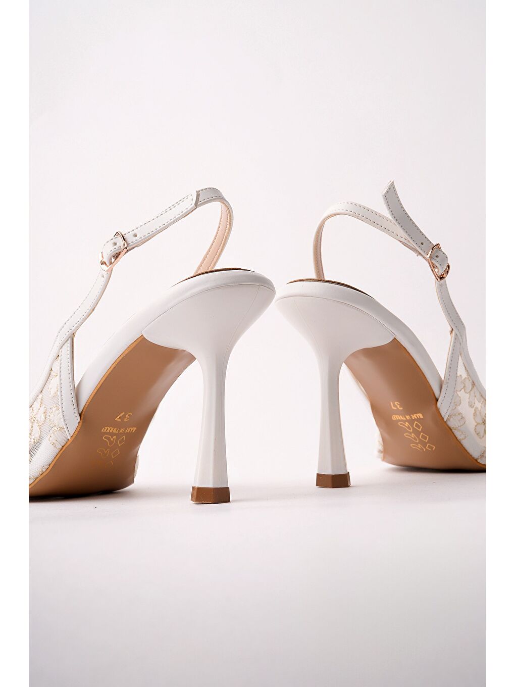 Beyaz ARİS Dantel Detaylı Sivri Burun Arkası Açık İnce Topuklu Kadın Abiye Ayakkabı-5