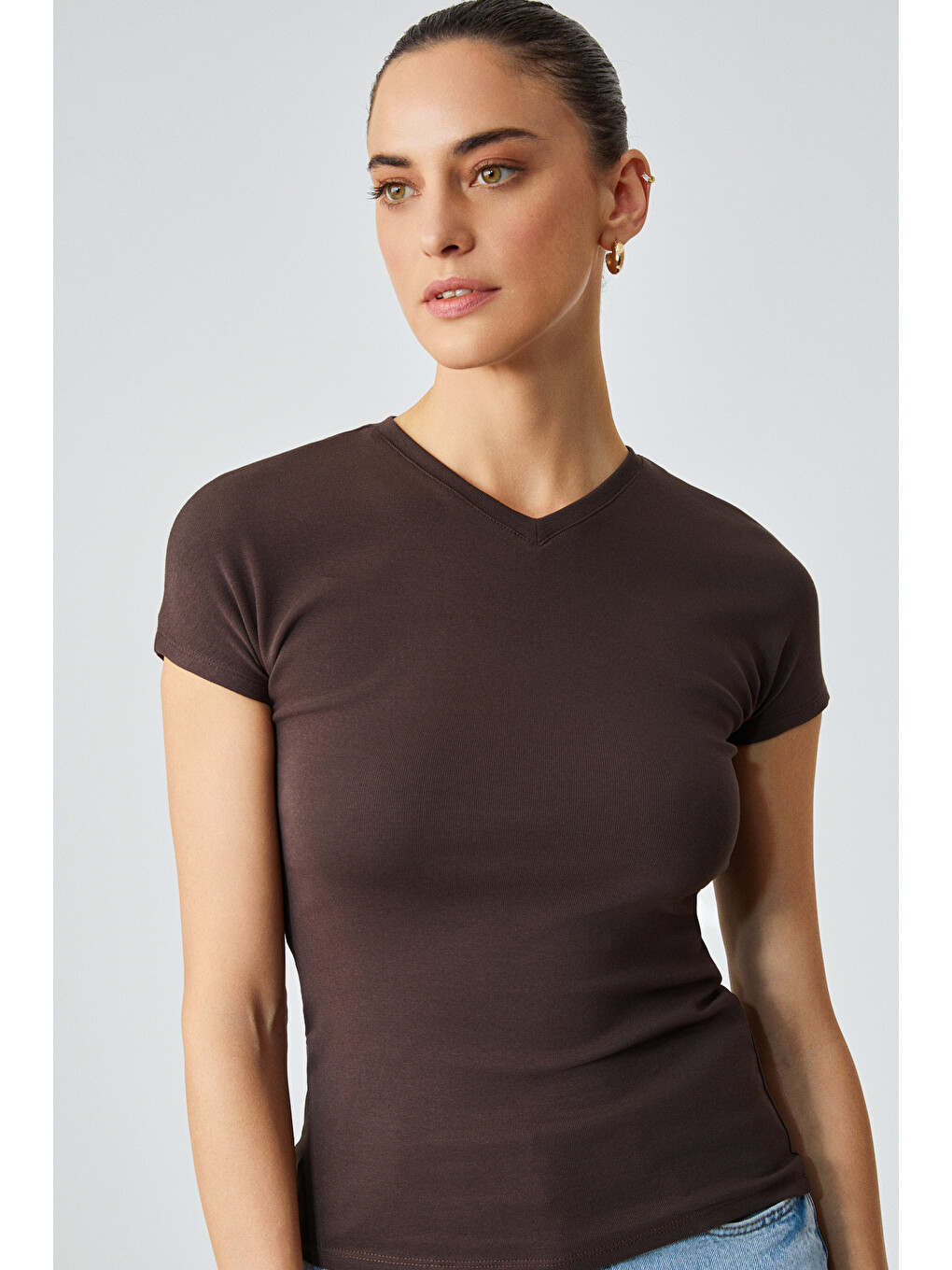 Marta Kadın Yuvarlak Yaka Kısa Kol Slim Kahverengi T-shirt-3