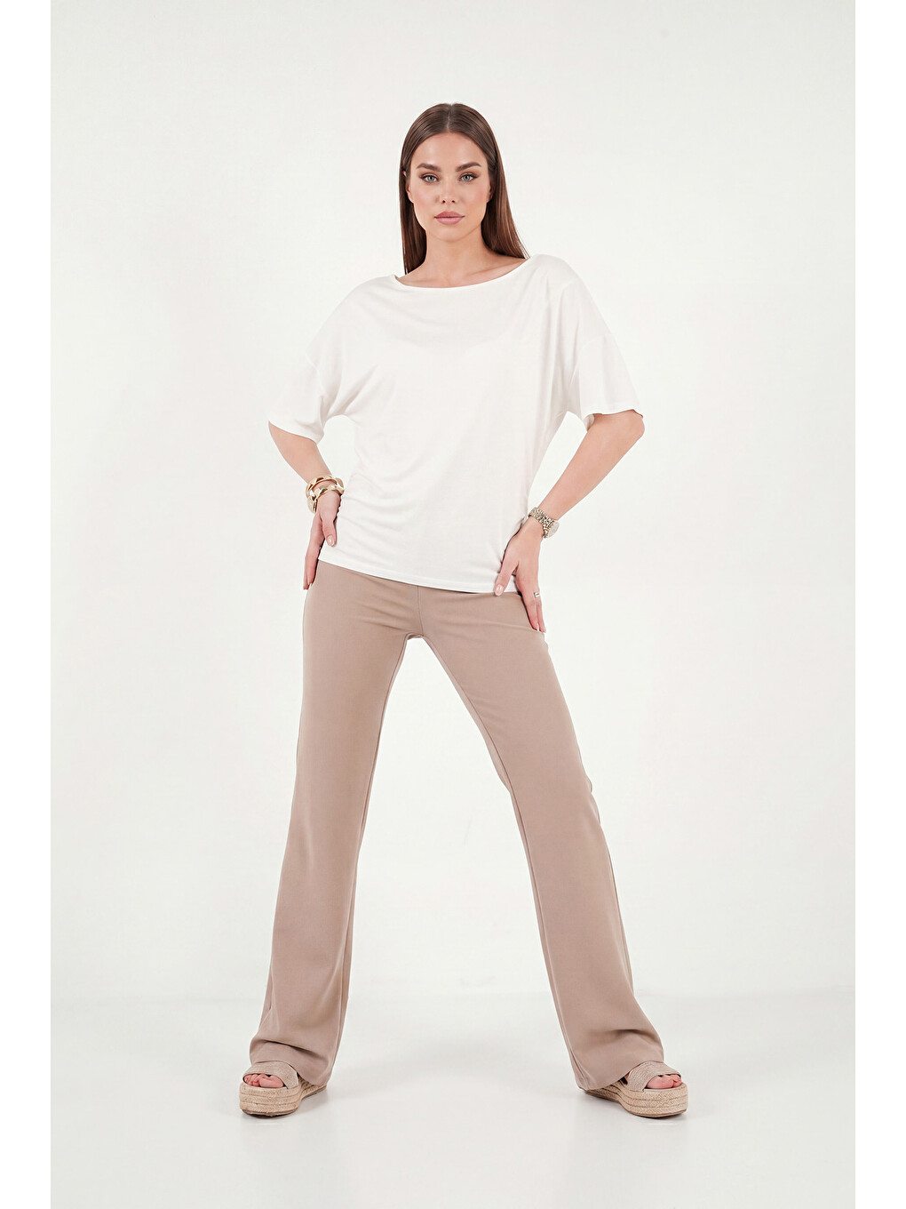 Ekru Standart Fit Drape Detaylı Yarasa Kol T Shirt 5866962-2