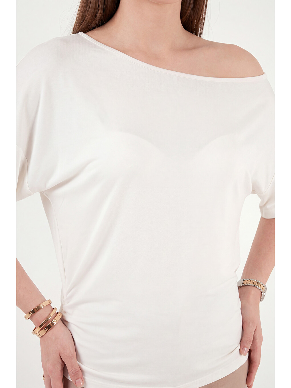 Ekru Standart Fit Drape Detaylı Yarasa Kol T Shirt 5866962-5