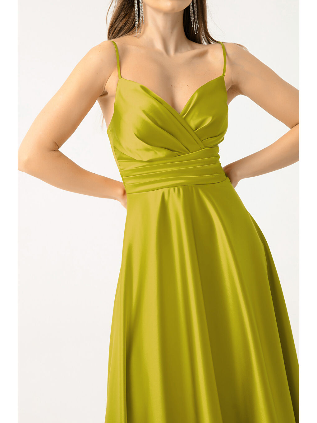 Kadın Fıstık Yeşili  İp Askılı Bel Kemerli Saten Midi Abiye & Mezuniyet Elbisesi-3