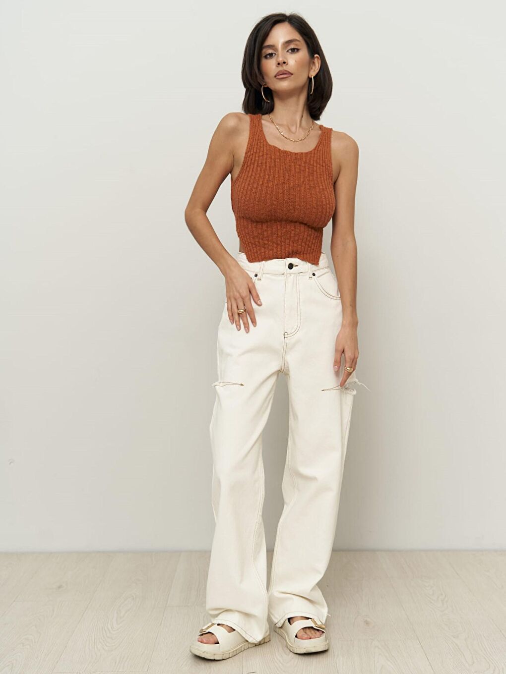 Mai Palm Ekru Yırtık Detay Jean