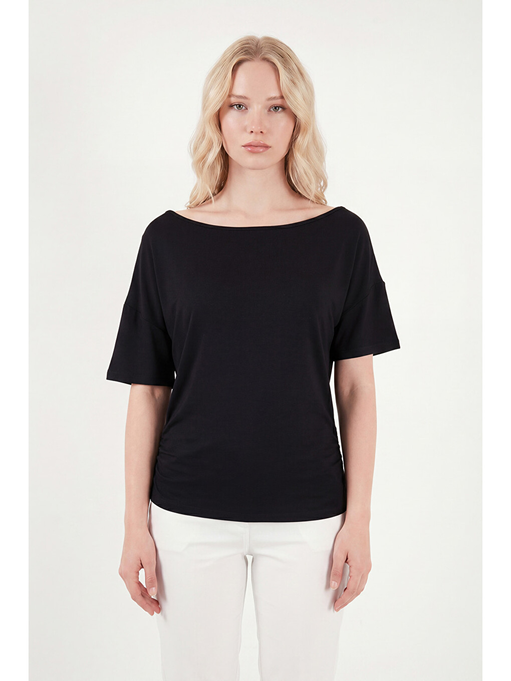 Siyah Standart Fit Drape Detaylı Yarasa Kol T Shirt 5866962-1
