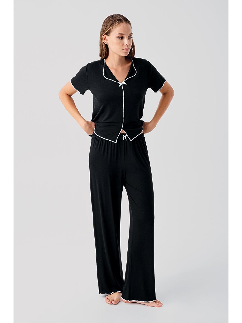 Siyah Kısa Kollu Fiyonklu Esnek Viskoz Pijama Takım 19214-1