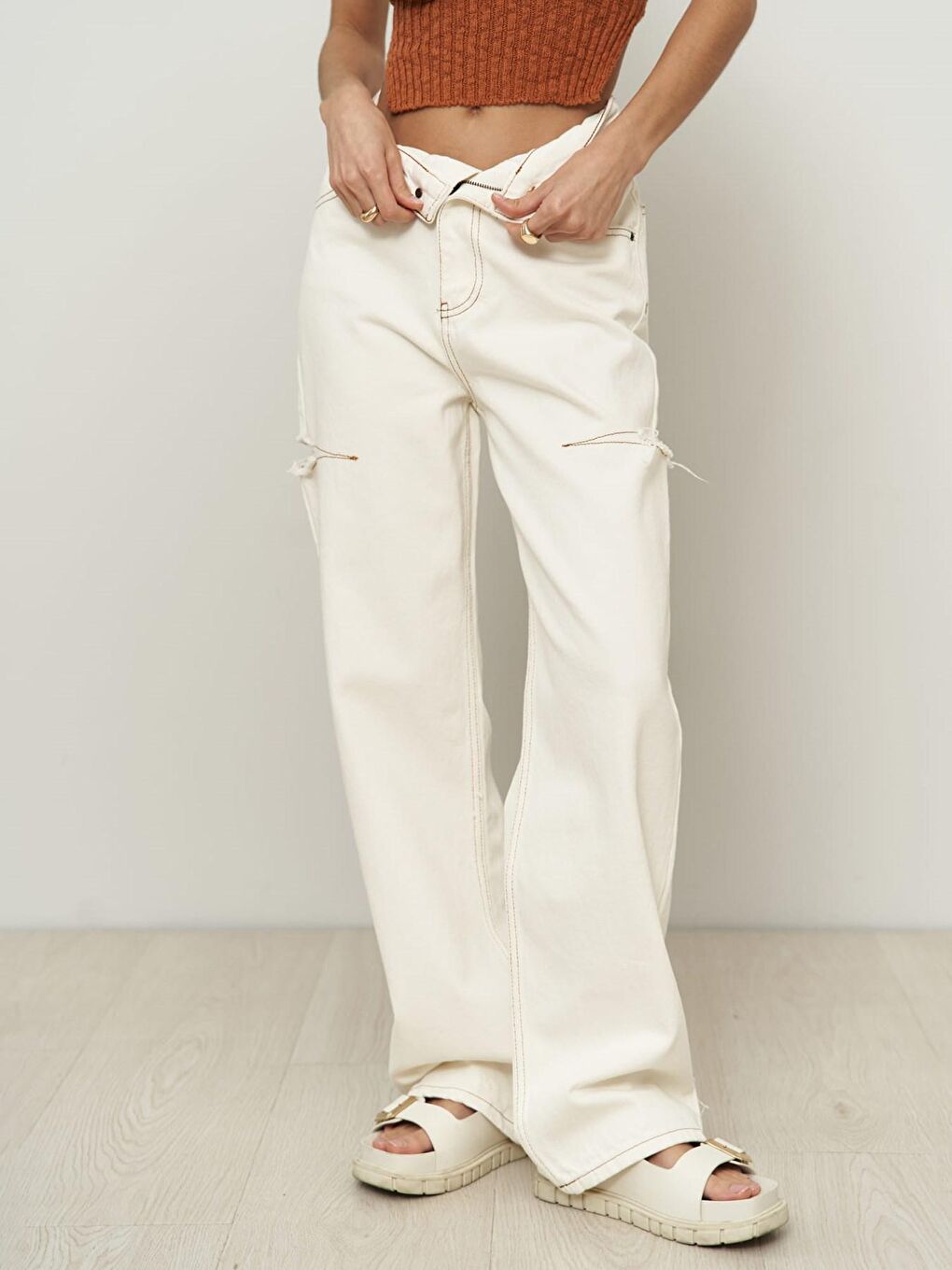 Mai Palm Ekru Yırtık Detay Jean-4