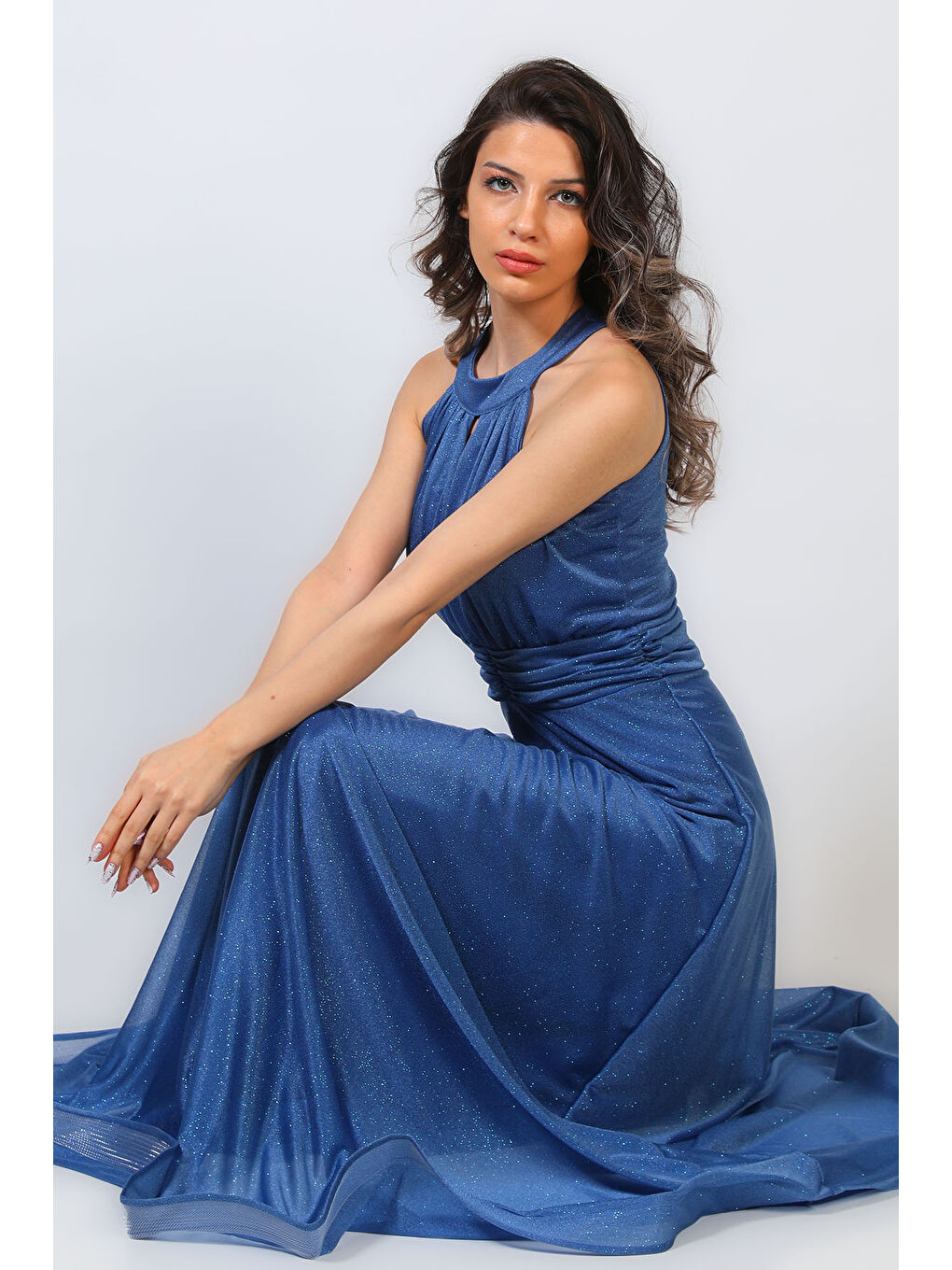 İndigo Kadın Ön Pencere Detaylı Simli Abiye Elbise