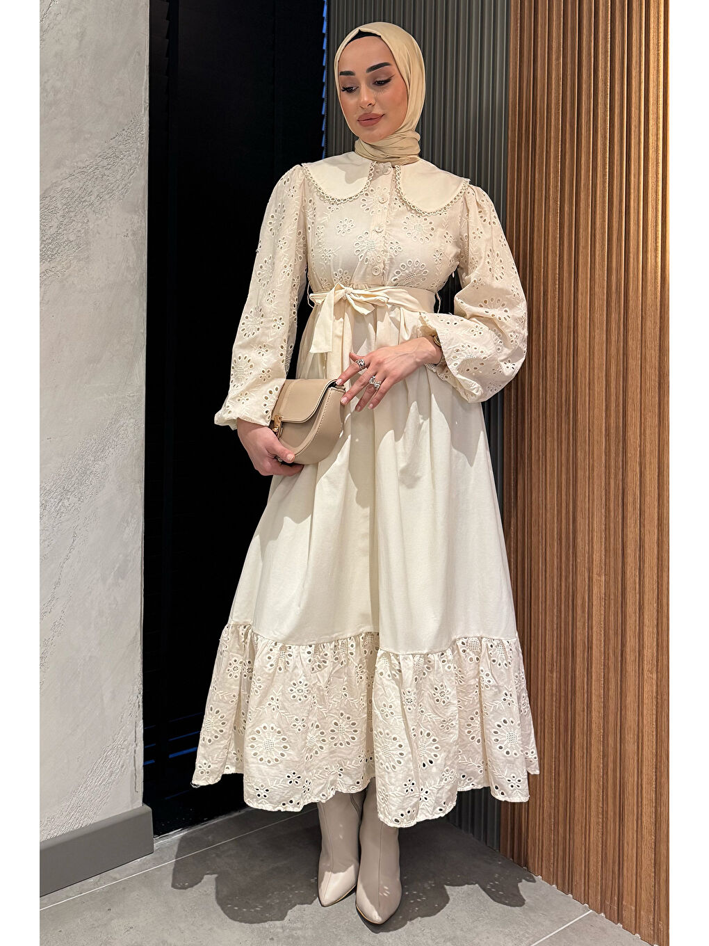 Bej Kadın Bebe Yaka Ön Düğmeli Fistolu Tesettür Elbise-2