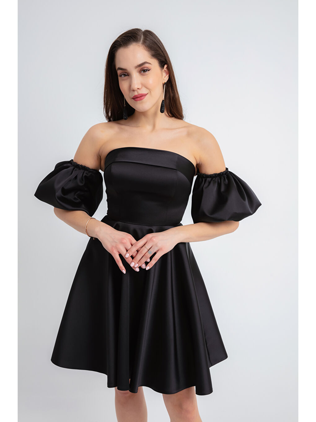 Kadın Siyah Straplez Yaka Saten Mini Mezuniyet Abiye Elbise-3
