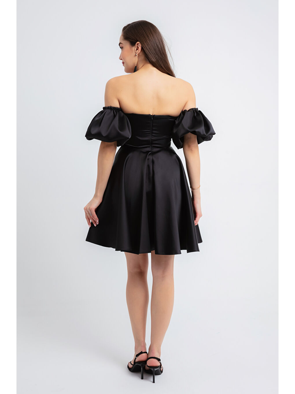 Kadın Siyah Straplez Yaka Saten Mini Mezuniyet Abiye Elbise-4