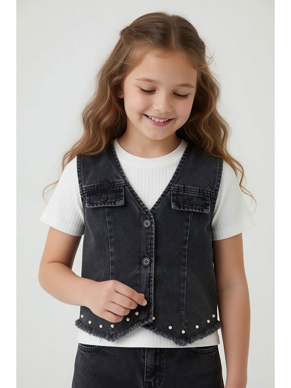 Siyah İnci Detaylı Geniş Paça Pantolonlu Jean Yelekli Kız Çocuk 3lü Takım 24071-3