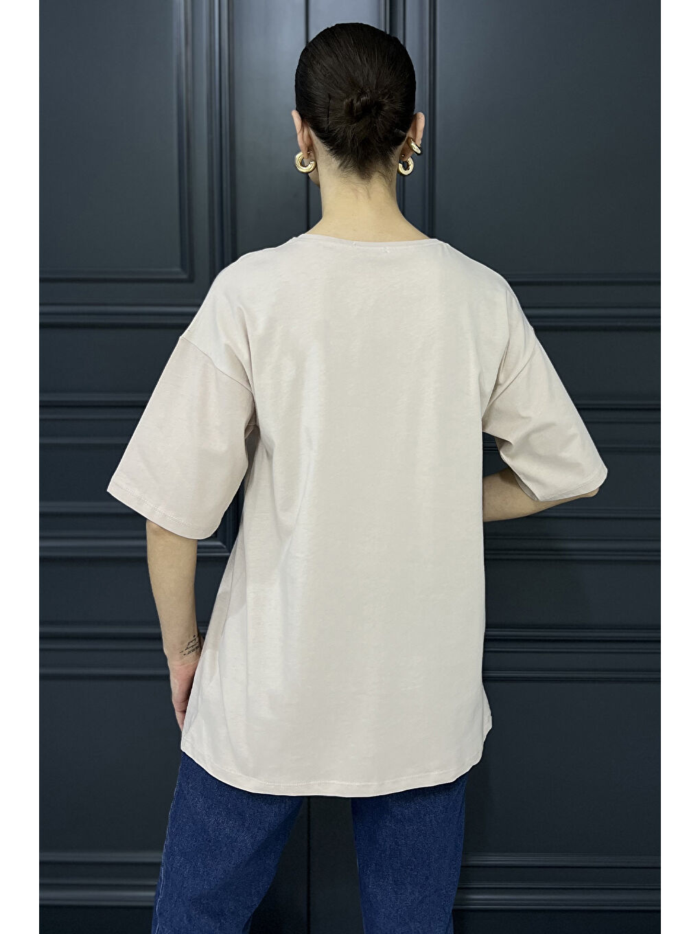 Bej Baskılı Bisiklet Yaka Kadın Tişört-2