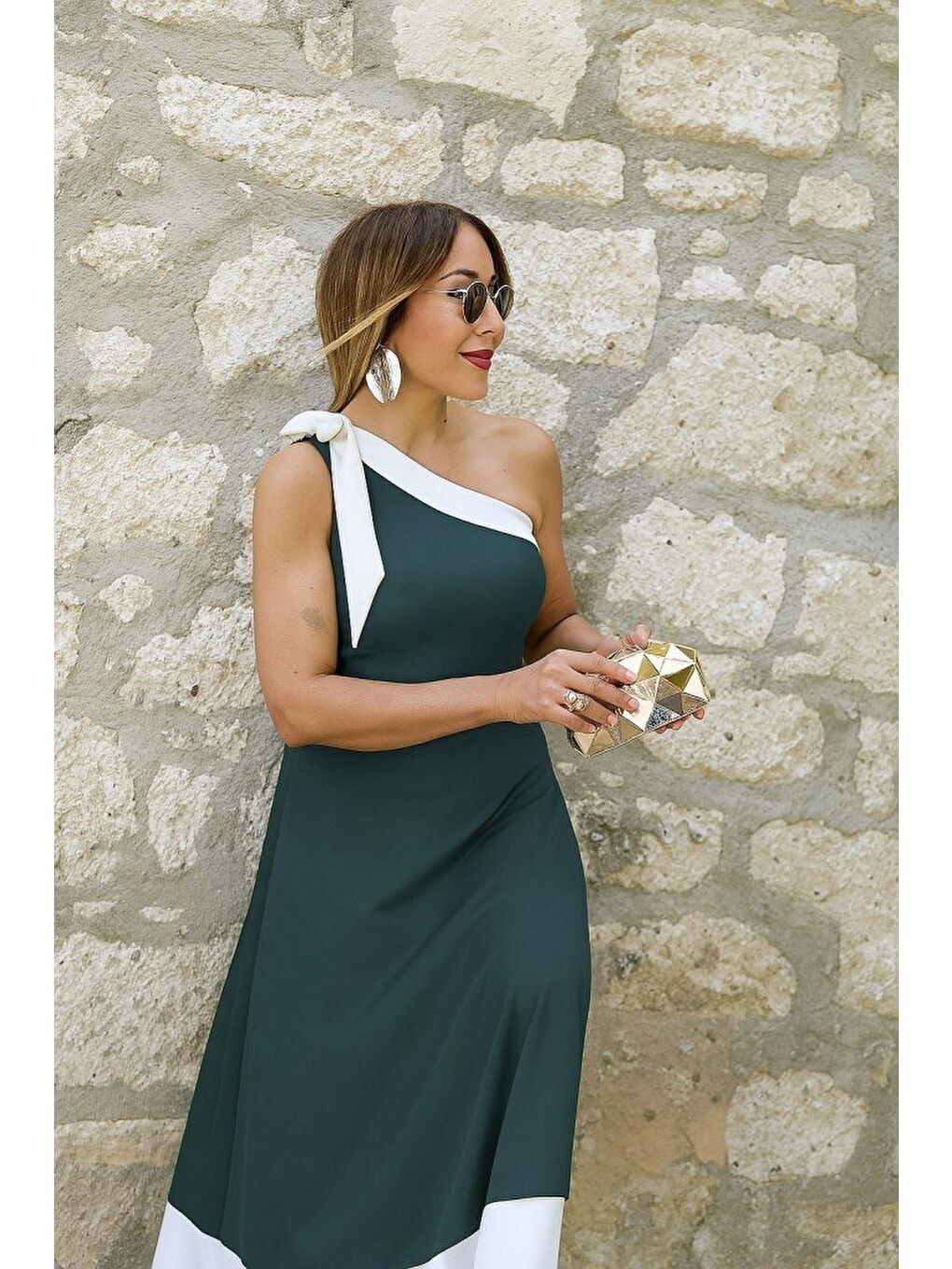 Yeşil Kadın Tek Omuzu Açık Omuzlardan Kurdela Detaylı çift Renkli Ithal Krep Elbise-1