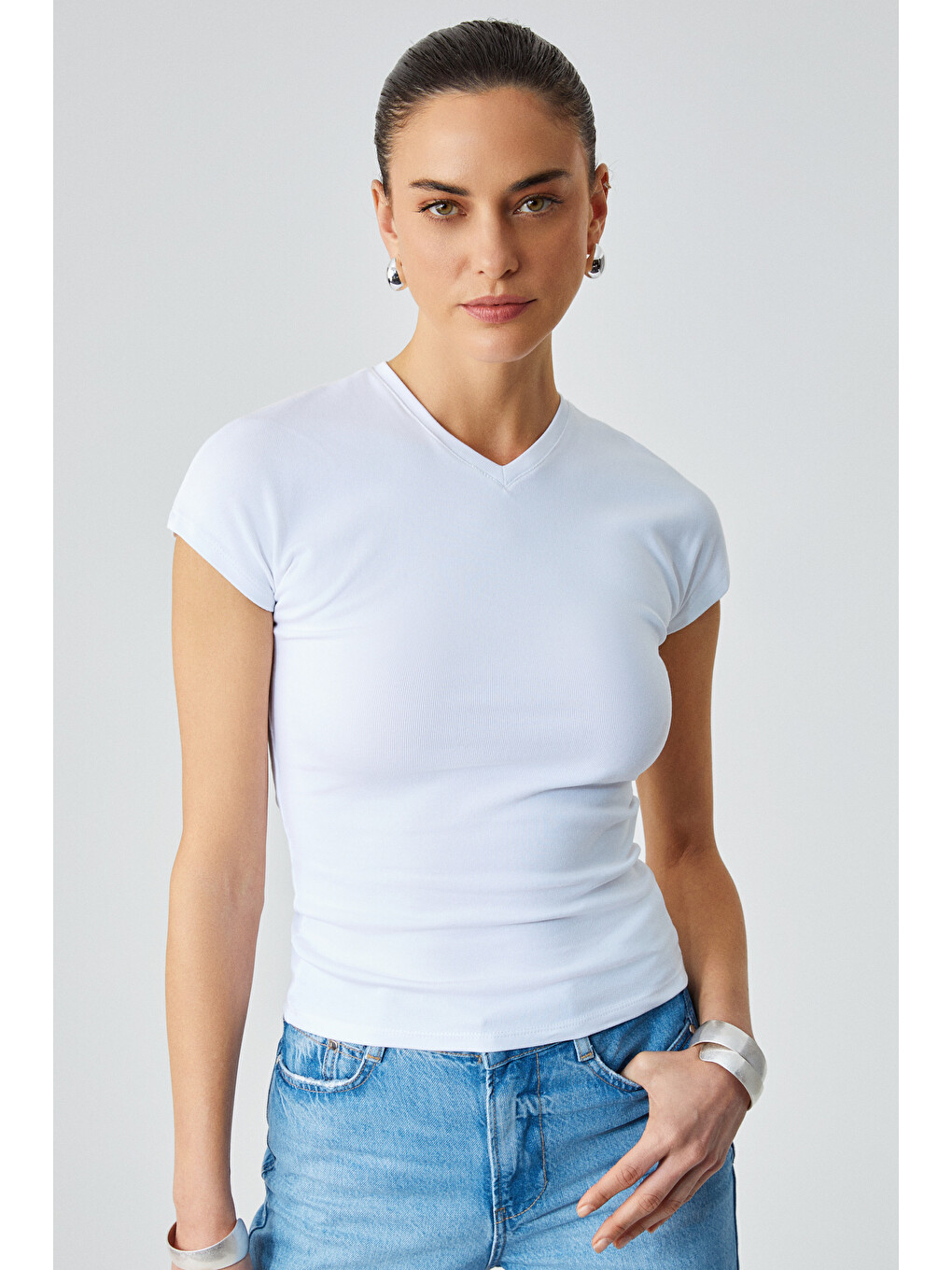 Marta Kadın Yuvarlak Yaka Kısa Kol Slim Beyaz T-shirt