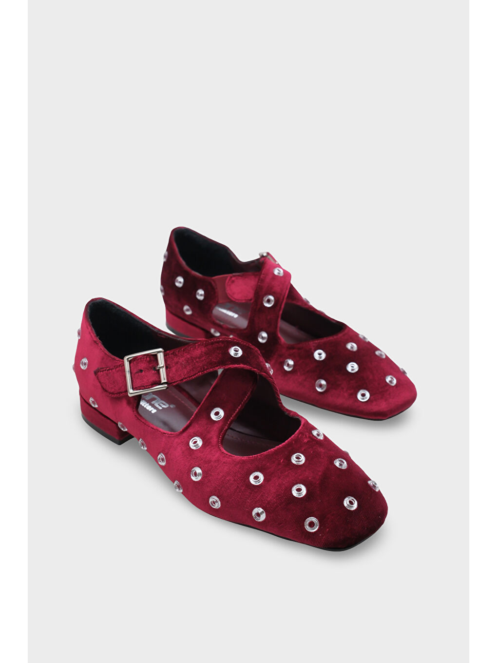 Bordo Janeta Kadife Küt Burunlu Zımbalı Çapraz Bantlı Kadın Babet-1