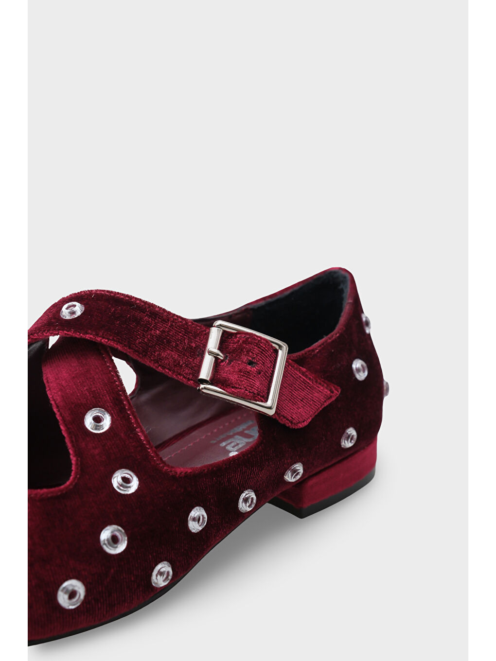 Bordo Janeta Kadife Küt Burunlu Zımbalı Çapraz Bantlı Kadın Babet-3