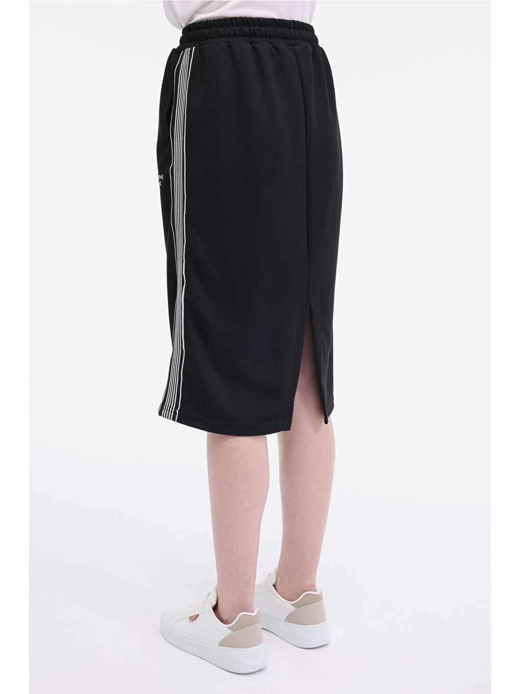 WL SALINA 21BT250 5FX Siyah Kadın Etek-1