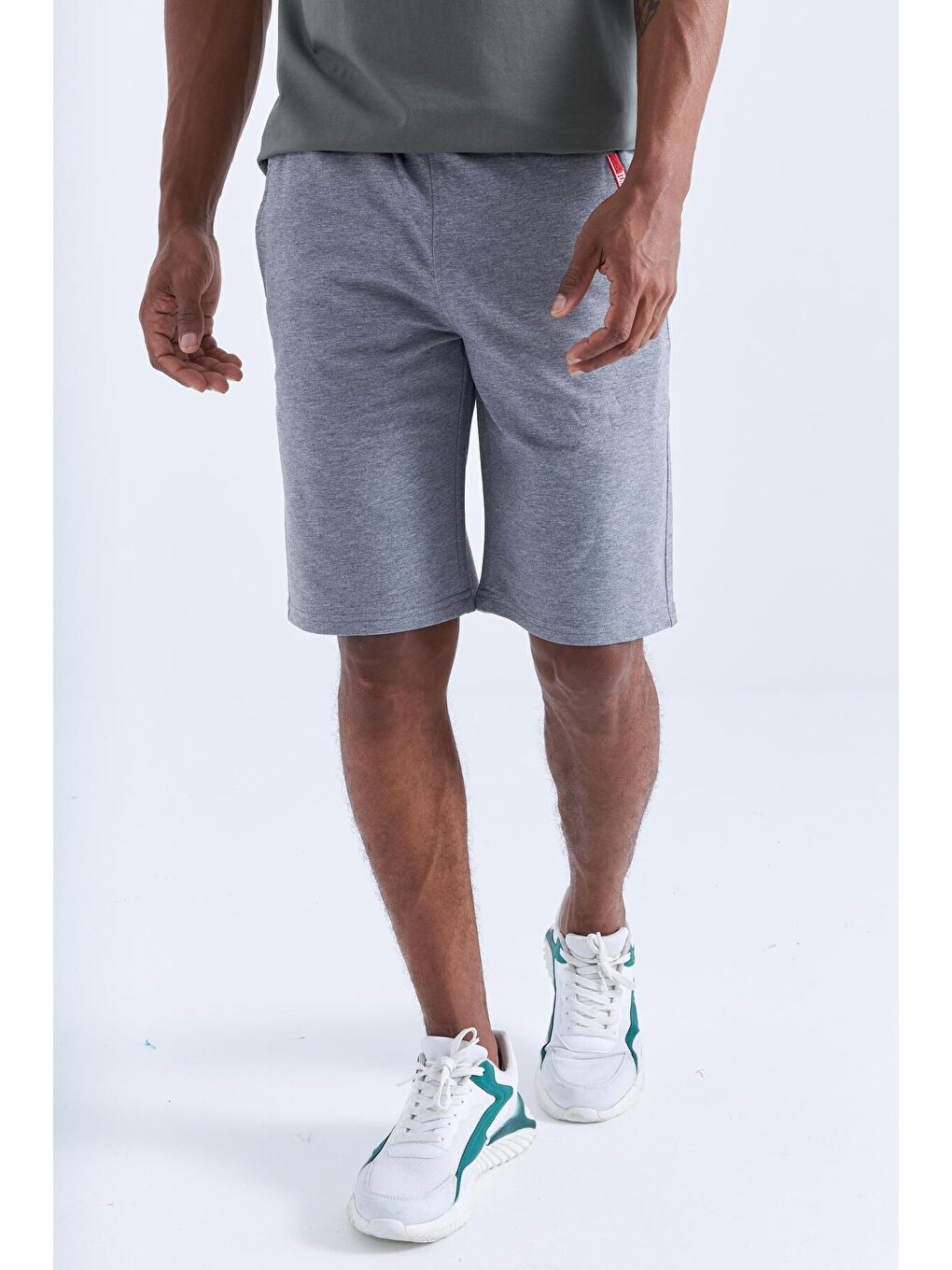 Gri Melanj Fermuar Cep Detaylı Standart Kalıp Erkek Şort - 81135-3