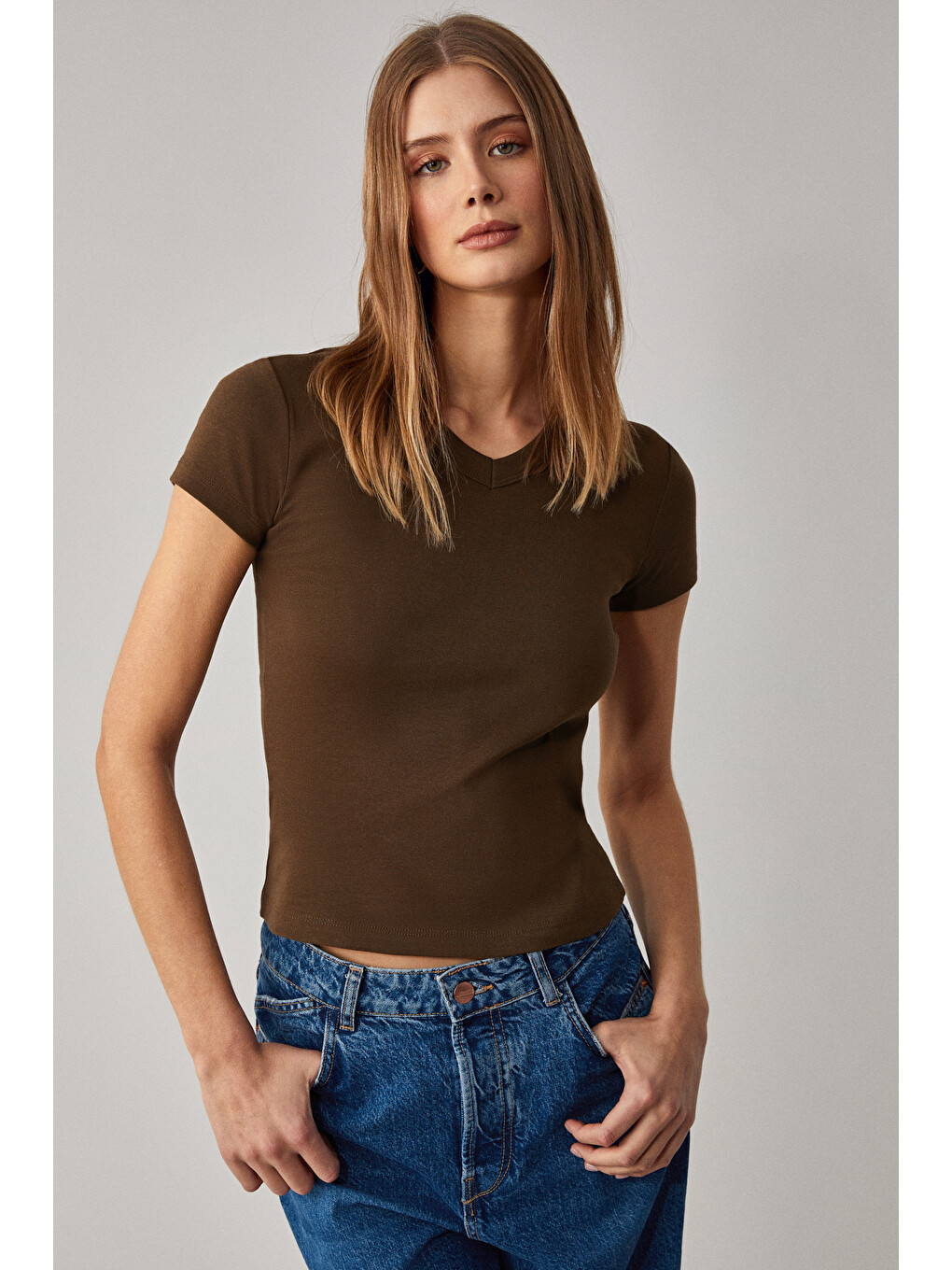 Masroutı Kadın Slim Kısa V Yaka Kısa Kol Kahverengi T-shirt-2