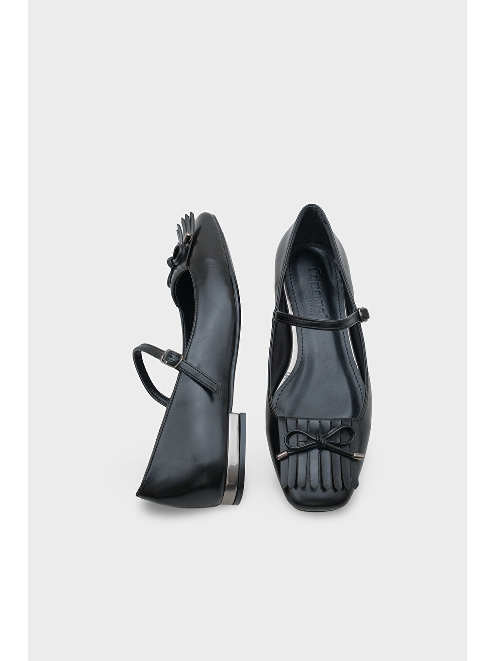 Siyah Kelsy Küt Burunlu Püsküllü Kısa Topuklu Kadın Babet-4