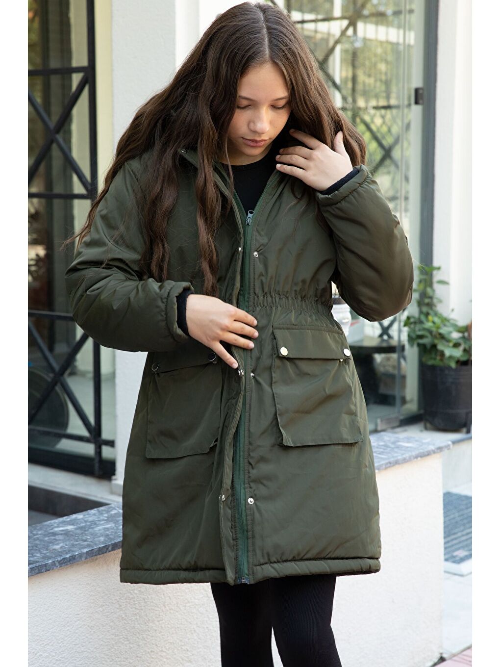 Haki Kapaklı Cepli İçi Kürklü Çıkarılabilir Kapüşonlu Kız Çocuk Şişme Mont 21481-4