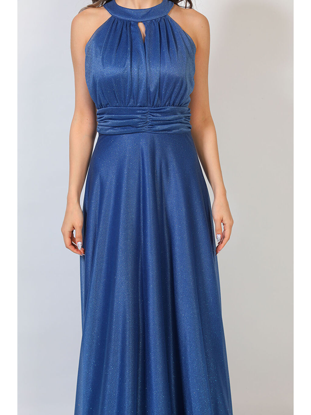 İndigo Kadın Ön Pencere Detaylı Simli Abiye Elbise-5