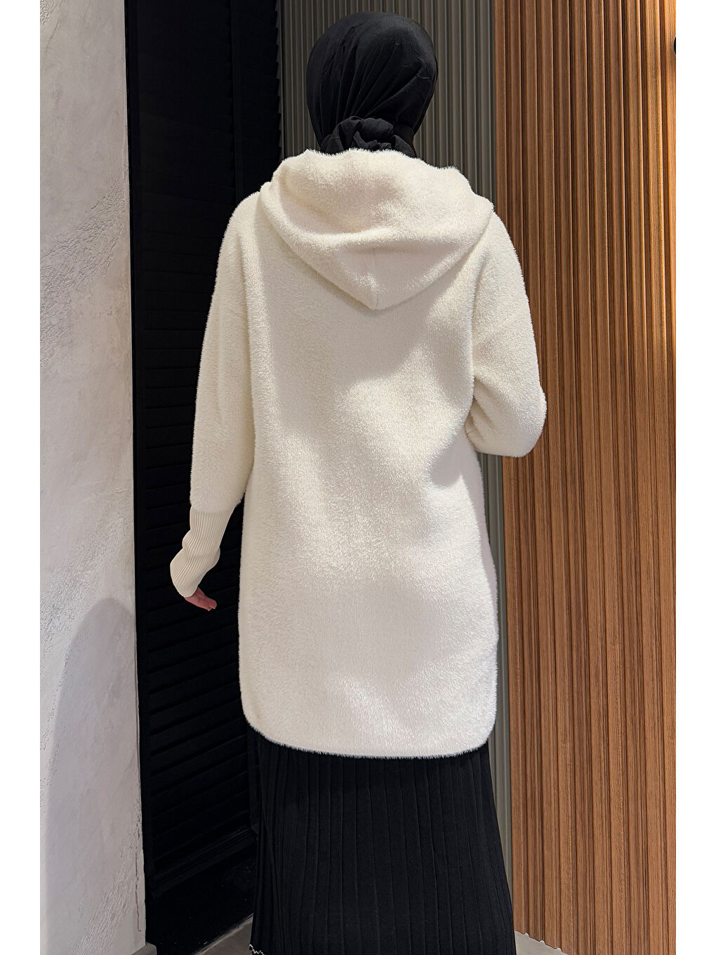 Ekru Kapüşonlu Fermuarlı  İplik Tesettür Hırka-6