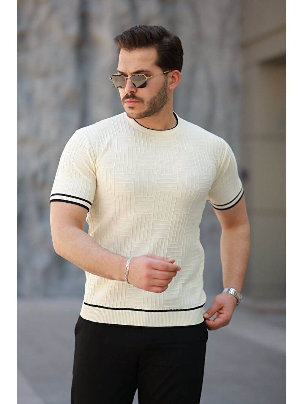 Ekru Erkek Jakarlı Ribanalı Kısa Kollu T-shirt