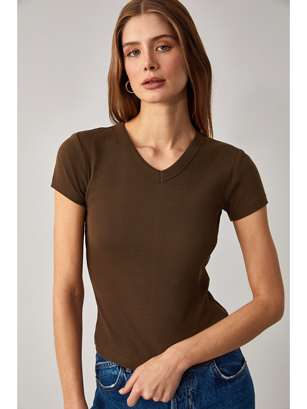 Masroutı Kadın Slim Kısa V Yaka Kısa Kol Kahverengi T-shirt-3