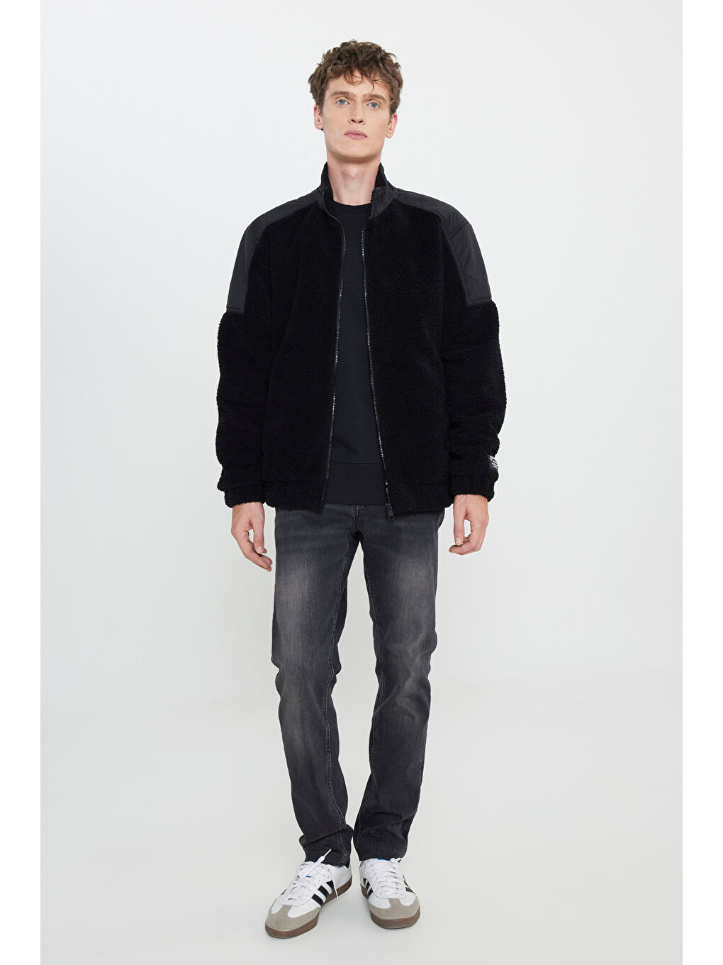 Relaxed Fit Geniş Kesim Fermuarlı Omuz Detaylı Siyah Sherpa Ceket-2