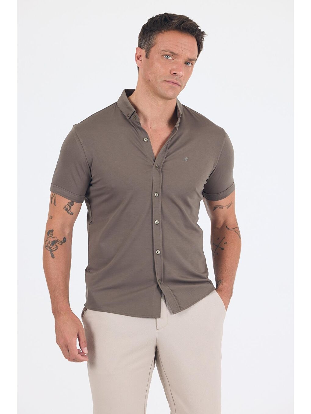 Koyu Haki İtalyan Düğmeli Yaka Kısa Kol Cepsiz Slim Fit Büyük Beden Gömlek 1004250255