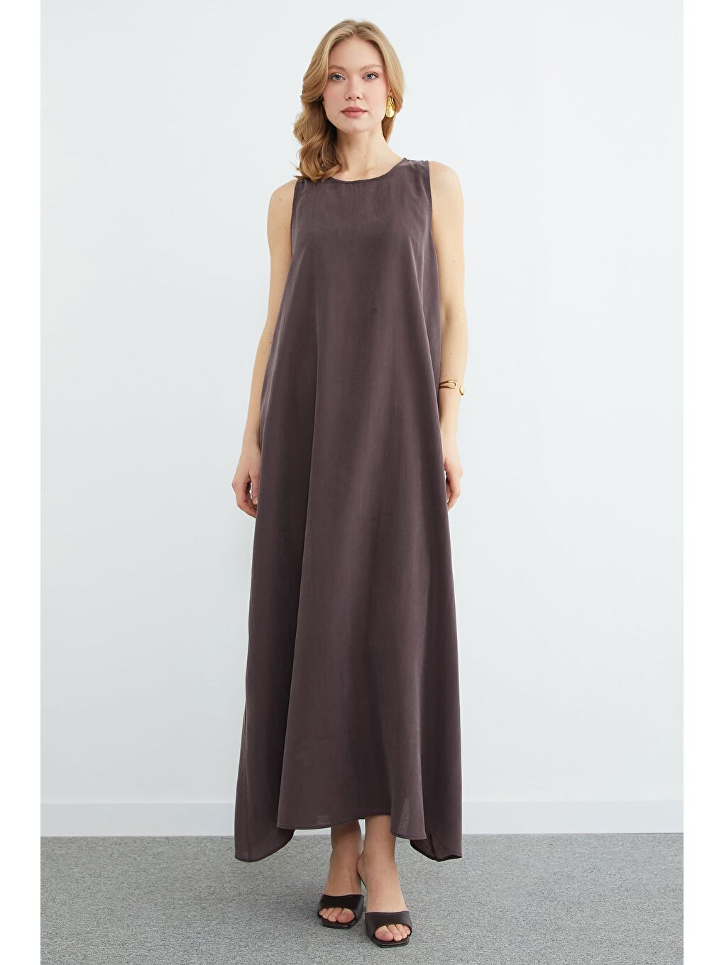 Kahverengi Fermuarlı Salaş Maxi Boy Elbise-1