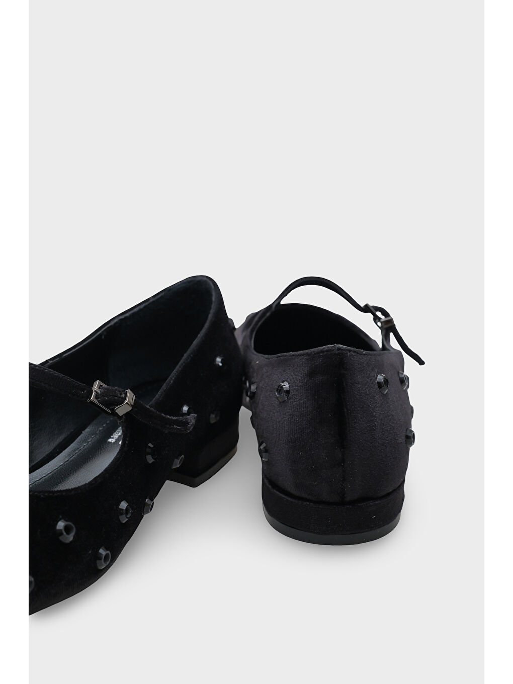 Kahverengi Shayla Küt Burunlu Zımbalı Tokalı Kadın Babet-3