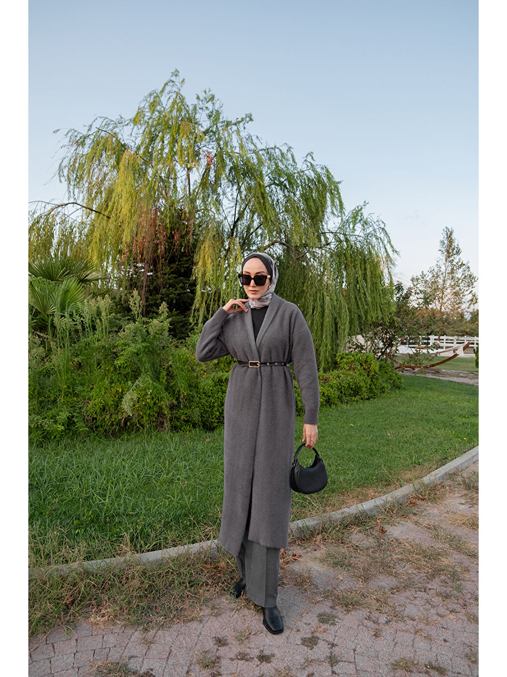 Gri Kadın Kemerli Triko Hırka Füme